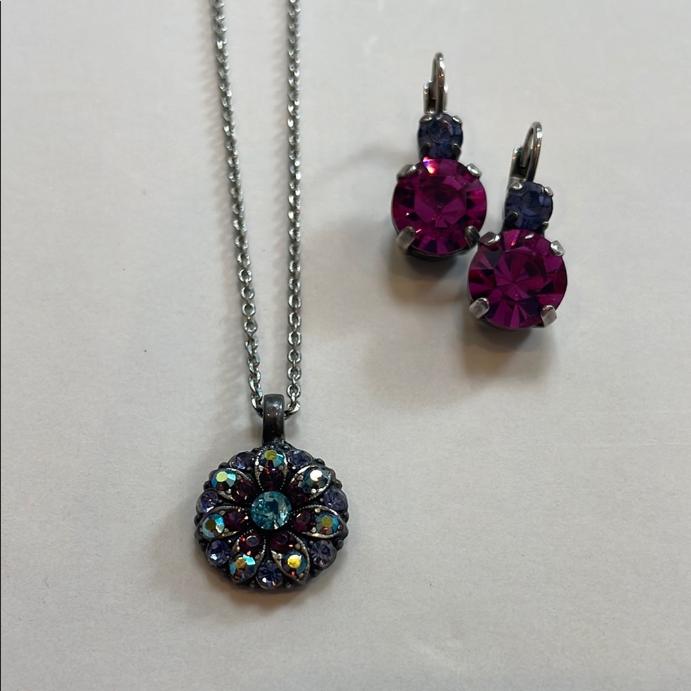 Mariana Elegant Multicolor Necklace and Earring Set